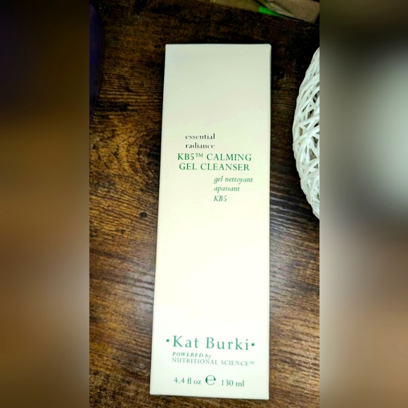 KAT BURKI KB5 CALMING GEL CLEANSER - Picture 4 of 13